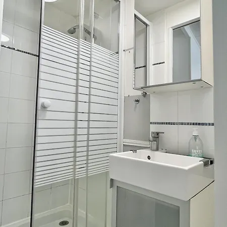 Little House 2 Bedrooms -terrace, Center Near Paris And Orly بيت للعطل