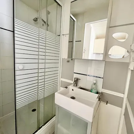 Little House 2 Bedrooms -terrace, Center Near Paris And Orly بيت للعطل *